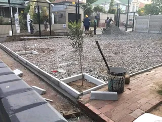 TAR ASPHALT  &amp;  RETAINING WALLS