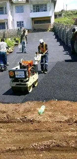 TAR DRIVEWAYS  &amp;  RETAINING WALLS