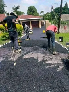 TAR DRIVEWAYS  &amp;  RETAINING WALLS