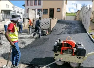 TAR ASPHALT  &amp;  RETAINING WALLS