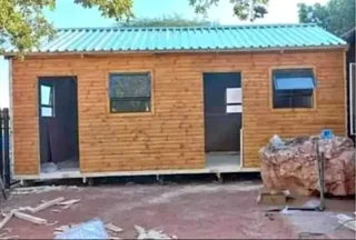 076 785 8581 email address