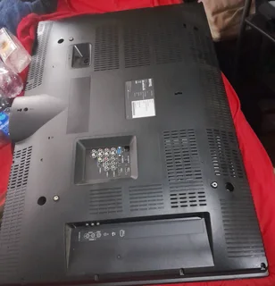 BENQ LCD TV for sale. with remote and plug in perfect condition.