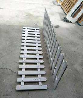 Picket fencing
