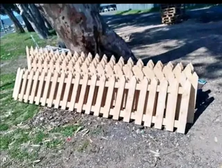 Picket fencing