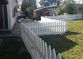 Picket fencing