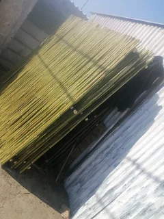 Wood and bamboo fencing are still available please we offer dilivery and