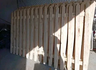 Clean white picket fencing compony 0678467527