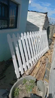 Please whatsapp me on 0678467527 for wood picket fence