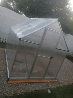 Greenhouse installation