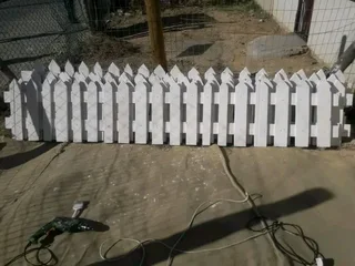 Quality picket fencing for gates, swimming pools, fencing yards, school fencing