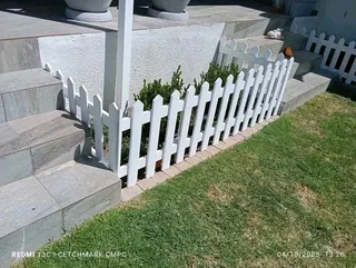 Quality picket fencing for gates, swimming pools, fencing yards, school fencing