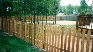 Quality picket fencing for gates, swimming pools and fencing yards