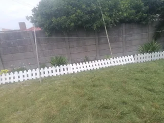 Quality picket fencing