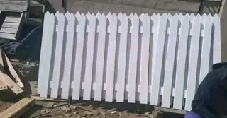 Quality picket fencing