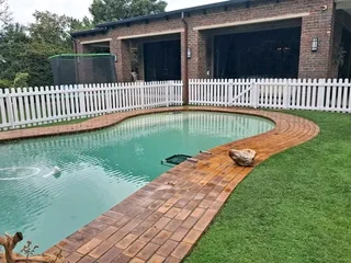 Quality picket fencing