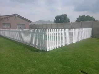 Quality picket fencing