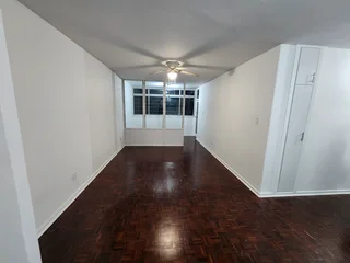 New Renovated 2.5 Bedroom - Kensington