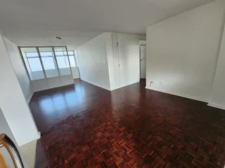 New Renovated 2.5 Bedroom - Kensington