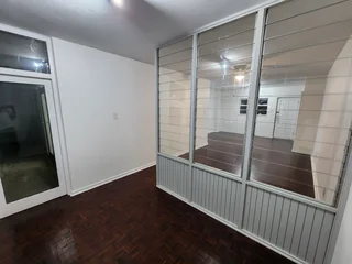 New Renovated 2.5 Bedroom - Kensington