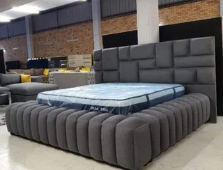 Black friday special (buy one bed get one headboad