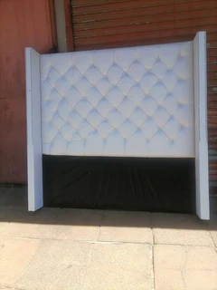 Blacl friday special ( buy one bed get one headboad free