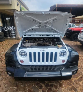 Jeep Wrangler Jk 3.8 2010 Headlights