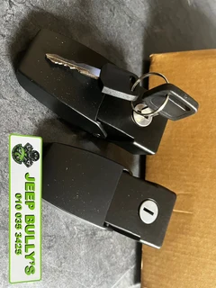 Jeep Wrangler Keylock Bonnet Latches