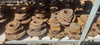 JEEP CHEROKEE  AND DODGE CALIBER DODGE JOURNEY WHEEL HUBS