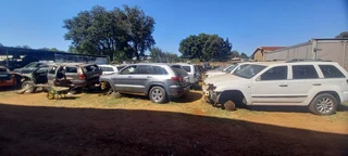 JEEP DODGE AND CHRYSLER STRIPPING FOR SPARES
