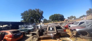 JEEP DODGE AND CHRYSLER STRIPPING FOR SPARES