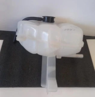 Jeep Grand Cherokee Wk2 Water Bottle New