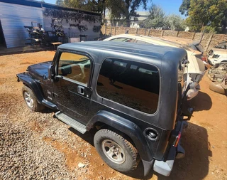 JEEP WRANGLER 4.0 2005 TJ STRIPPING FOR SPARES