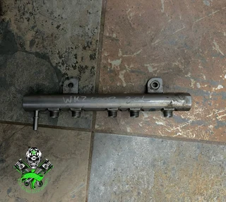 Jeep Grand Cherokee Wk2 3.0 Diesel Fuel Injector Rails