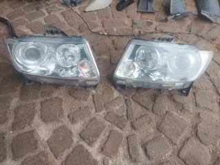 Jeep Grand Cherokee Wk2 Headlamps For Sale