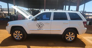 Jeep Grand Cherokee 5.7 Stripping For Spares
