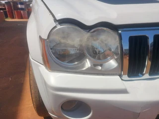 JEEP WK1  5.7  HEMI HEAD LAMPS