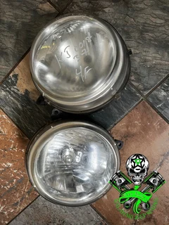 Jeep Cherokee KJ Head Light
