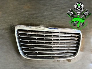 Second Hand Chrysler Voyager Grill