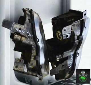 5.7 Jeep Grand Cherokee Wk1 Headlights