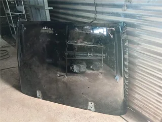 Jeep Wrangler Bonnet Up For Grabs At Jeep Bully's