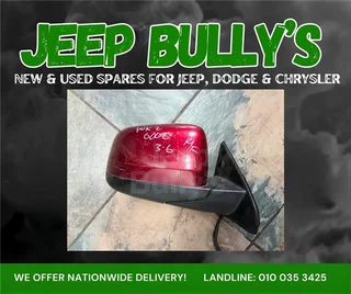 Jeep Grand Cherokee Wk2 Side Mirrors, Right Used.