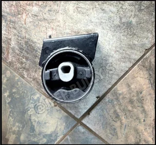 Dodge Caliber Front Engine Mountings | 010 035 3425