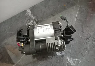 Brand New | Air Suspension Pump | Dodge Ram &amp; Jeep Grand Cherokee WK2