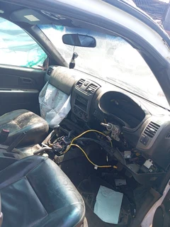 Gwm steed 5 2013 model 2.5 petrol stripping for spares