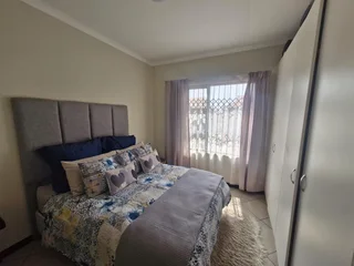 A 2 bedroom apartment available for rent in noordwyk Midrand Phoenix Estate