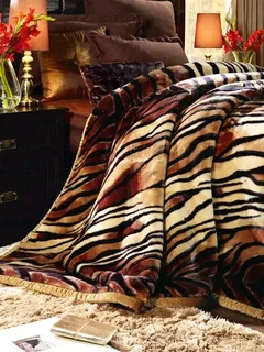 Selling brand new 3 homechoice combo king size blankets  Adkins