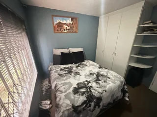 Flat to share in reservoir hills