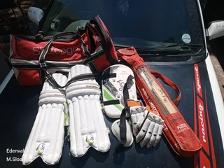 Junior cricket set