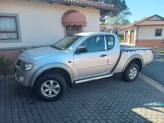 2010 Mitsubishi Triton Extended Cab for sale - Price reduced to R 100 000
