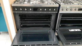 SMEG- SMEG Stove 90cm Gas/Elect